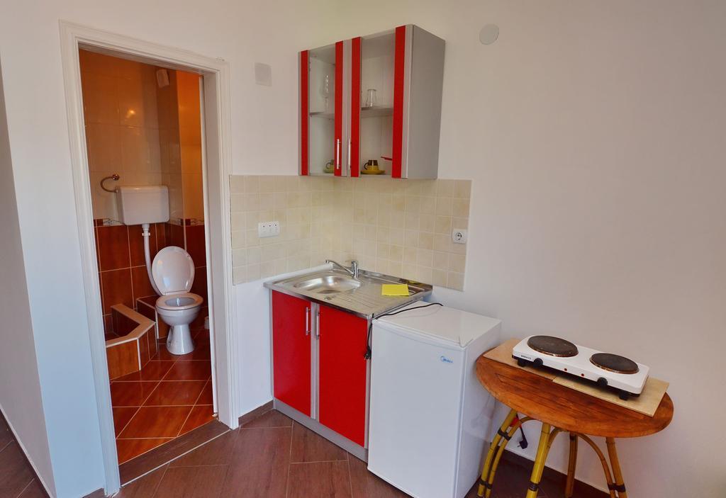 Apartments Scorpio Kotor Exteriör bild