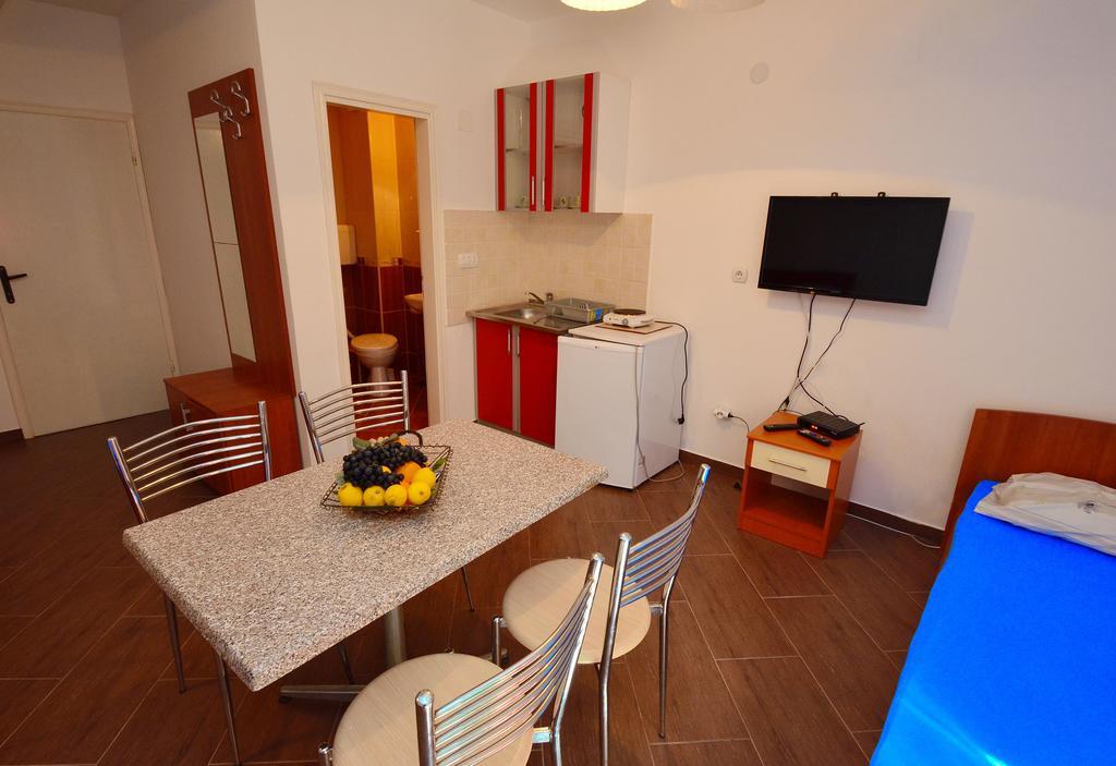 Apartments Scorpio Kotor Exteriör bild