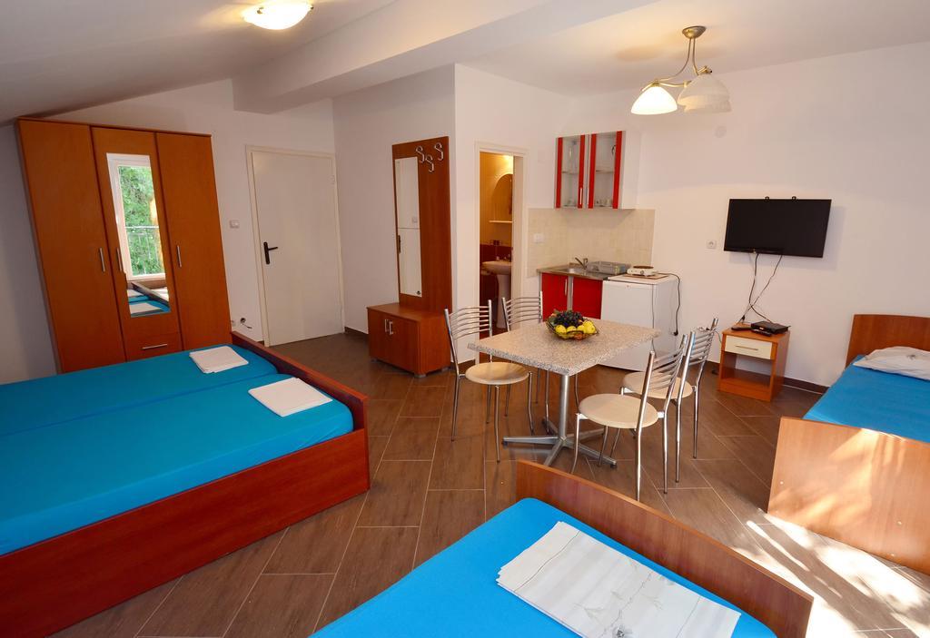 Apartments Scorpio Kotor Exteriör bild