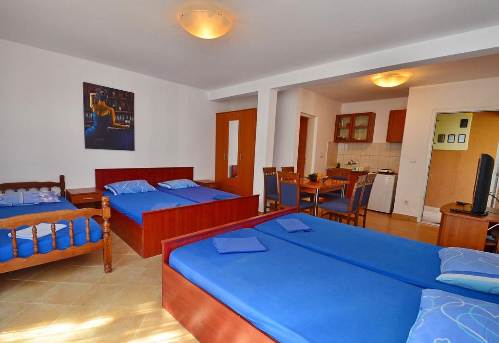 Apartments Scorpio Kotor Rum bild