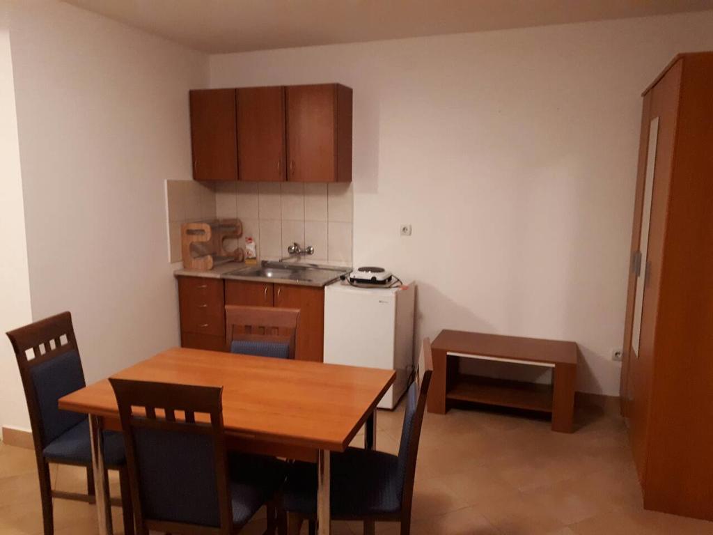 Apartments Scorpio Kotor Exteriör bild