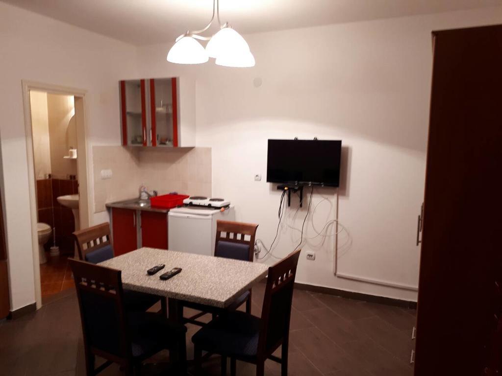 Apartments Scorpio Kotor Exteriör bild