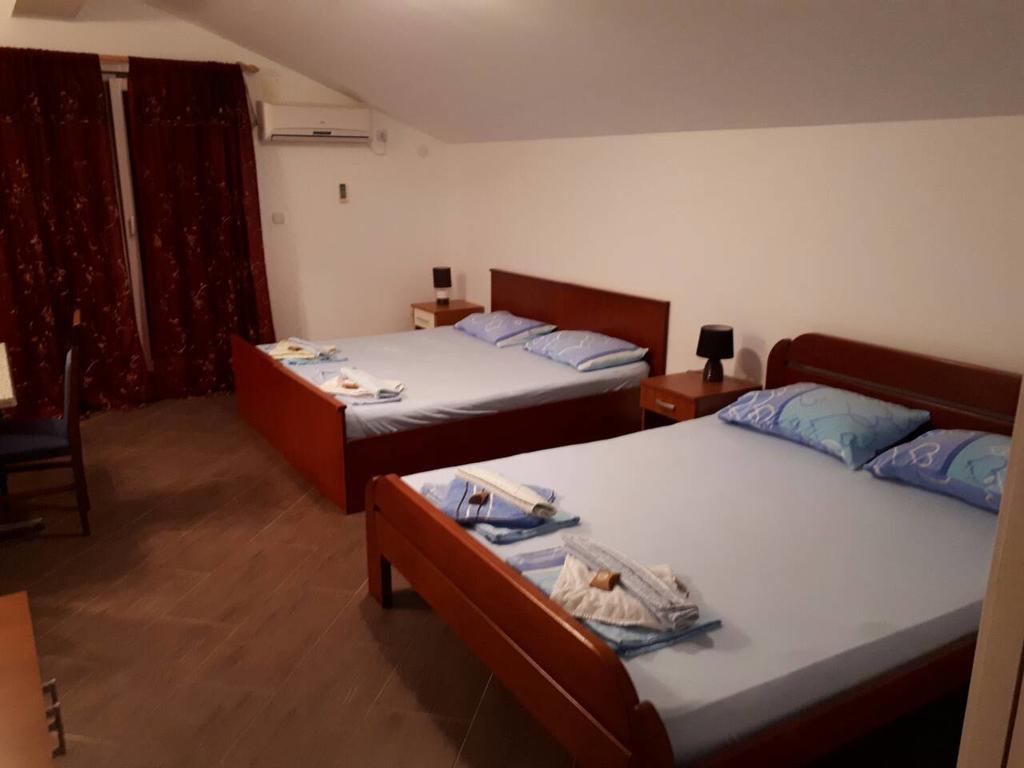 Apartments Scorpio Kotor Exteriör bild
